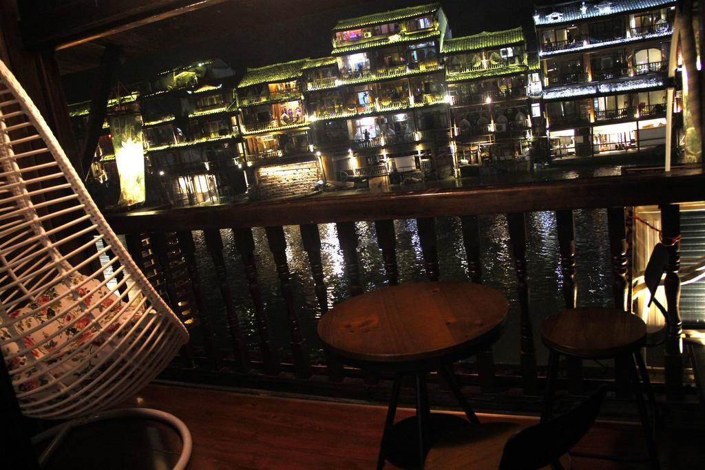 Fenghuang 1St Apartment 外观 照片